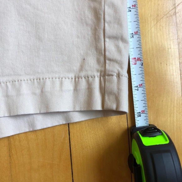 LOFT The Monroe Bermuda Short Women’s Size 8 Classic Light Khakis Minimalist - Picture 13 of 16